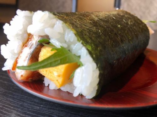 Eel egg medium roll