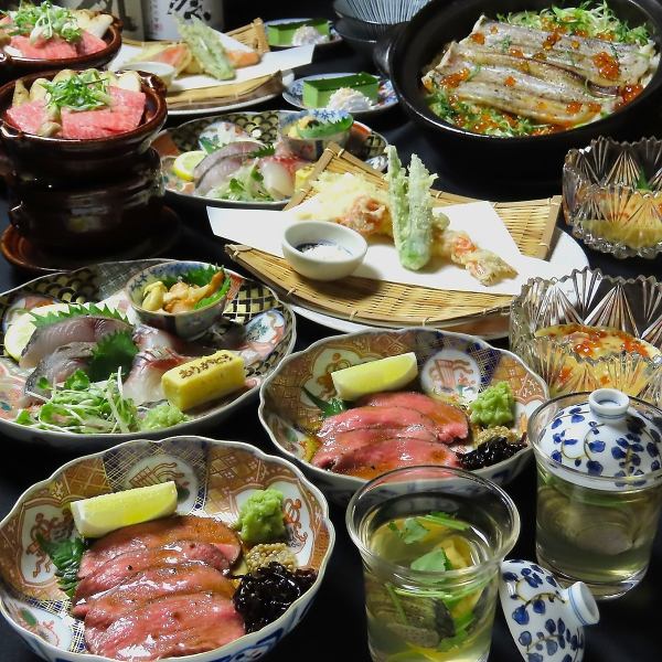 Fresh sashimi platter of 5, Iyo beef sukiyaki, swordfish and salmon roe clay pot rice course (8 dishes in total) 7700 yen