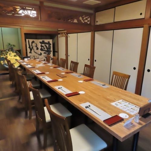 最大18名のフロア貸切