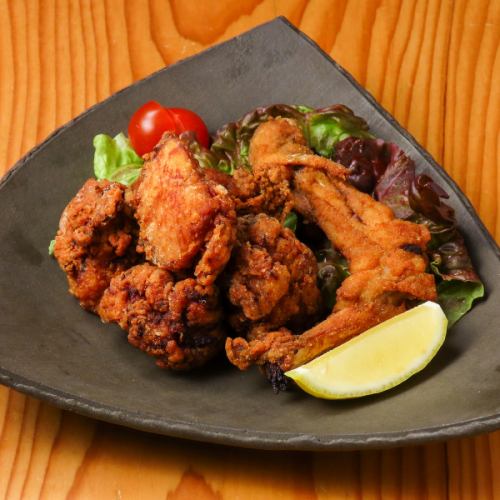 Deep-fried chicken thighs with bone