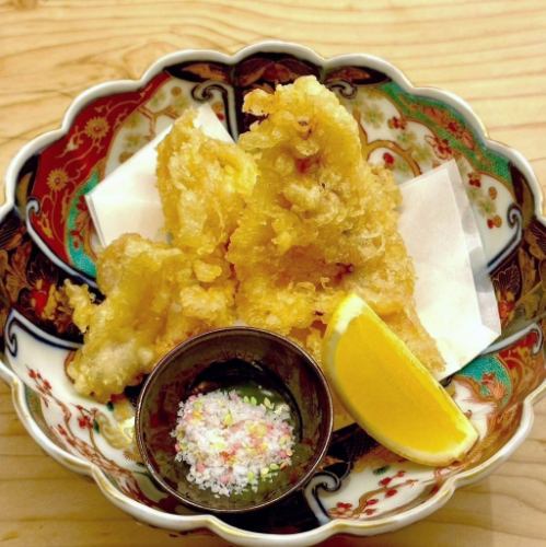 Tempura of spear squid