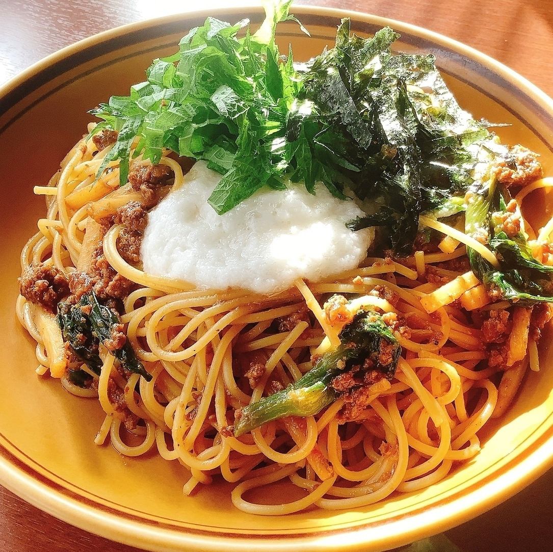 There are about 100 kinds of menus, and a hearty spaghetti ♪