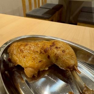 肉汁溢れる国産骨付鶏