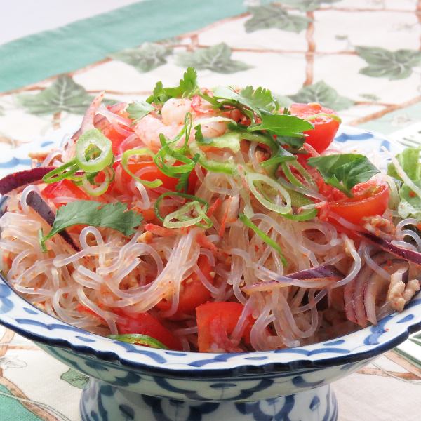 ≪春雨サラダ≫彩りよくヘルシーな人気メニューは女性やご家族にぴったり♪