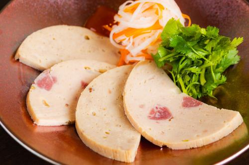 Assortment of 2 kinds of homemade Vietnamese ham