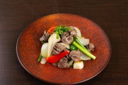 Stir-fried gizzard with fish sauce and garlic