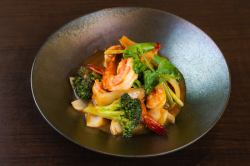 Stir-fried shrimp with tamarind