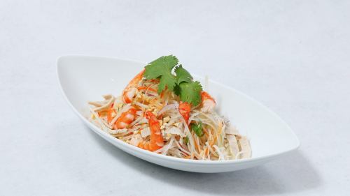 Green papaya salad with shrimp and pork