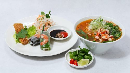 Saigon set with a choice of main dishes