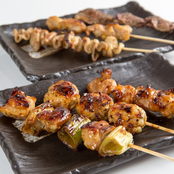 [Reliable taste] "Yakitori" grilled with reliable technique by the owner, who used to work at a yakitori restaurant, all 380 yen (tax included)