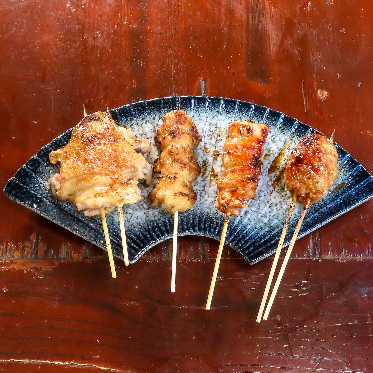 新鮮な鶏肉の焼串が自慢!炭火で焼き上げています◎