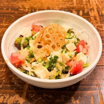 お豆腐の西京白味噌ドレッシングサラダ