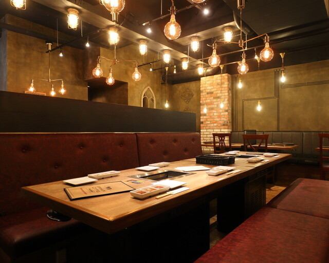 [We accept reservations from 40 people] A stylish but casual yakiniku dining.You can taste authentic yakiniku at a reasonable price.You can enjoy various banquets such as banquets and parties with a large number of people, girls-only gatherings, welcome parties, and farewell parties.Please feel free to contact us even if the number of people is less than the number of people.