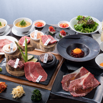 【人氣】牛八套餐 5,500日圓（含稅6,050日圓）～絕對推薦的套餐，有許多名菜～
