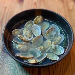 Sake Steamed Clam