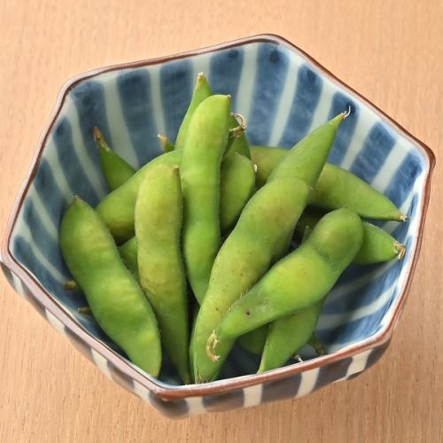 Boiled salted edamame