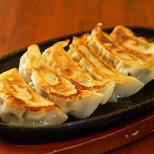 鉄板焼き餃子(6個)