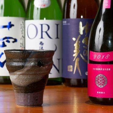 【コスパ◎】全国から取り寄せた日本酒と破格の生ビール