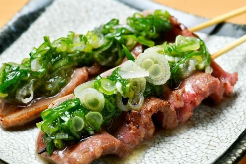 Green onion salted tongue skewers