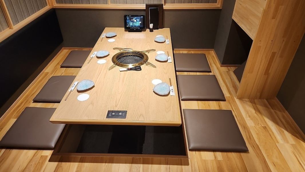 半個室の掘りごたつのお席