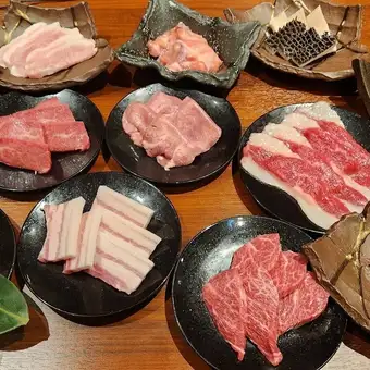 【ランチ帯】◆贅沢なお肉の食べ放題コース税込4598円！！