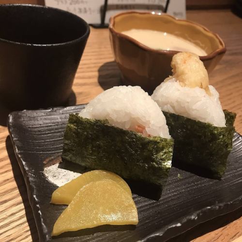 Onigiri cafe that fills your stomach