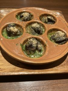 13. Oven-baked escargot Burgundy style