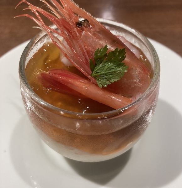 Shrimp, crab and trabecular mousse topped with lobster jelly