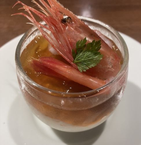 Shrimp, crab and shrimp mousse topped with lobster jelly (1 piece)