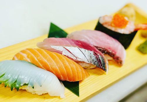 Sushi omakase 5 pieces