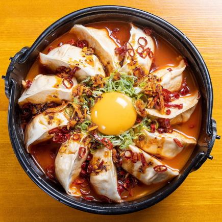 Available only on Sundays to Thursdays. All-you-can-eat and drink from 200 different menu items including Katchan Hotpot. 4,880 yen → 3,280 yen. Add mochi for an extra 300 yen!