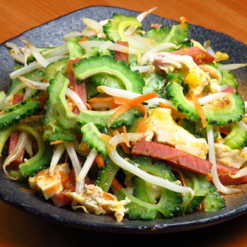 みんな知ってる沖縄の料理と言えばゴーヤチャンプル！