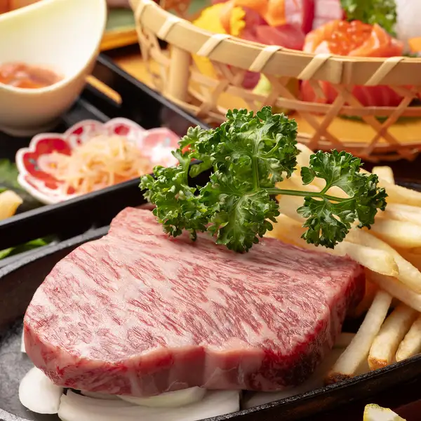 120分飲み放題付6,600 円 (税込)コース 旬の味覚とお造り・焼き物を堪能