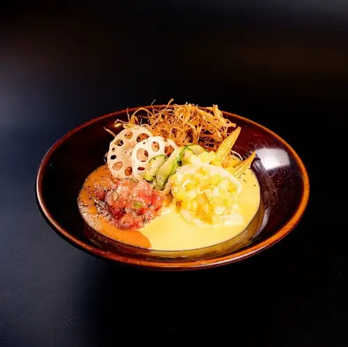 太陽と畑のトマコンうどん