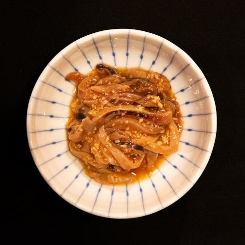 日本芥末和酱油腌制的日本鱿鱼