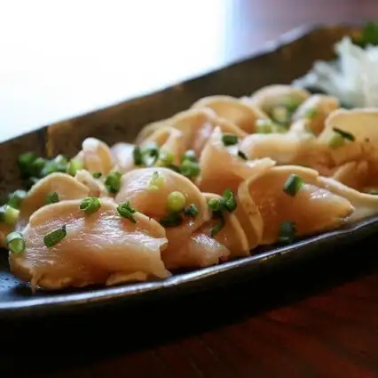 【しっとり滑らか】極上ブランド「錦爽鶏」の胸肉たたき！
