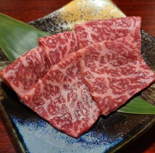 タレにもこだわった自慢のお肉を様々なシーンで...