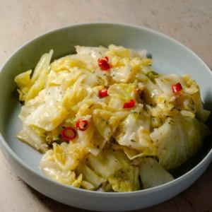 キャベツとアンチョビソテー