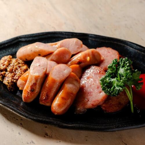 ソーセージの盛り合わせ