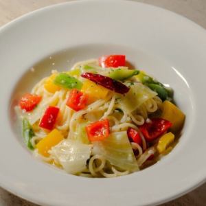 野菜のペペロンチーノパスタ