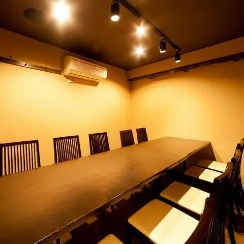This seating area is perfect for business dinners, girls' nights out, and group dates!