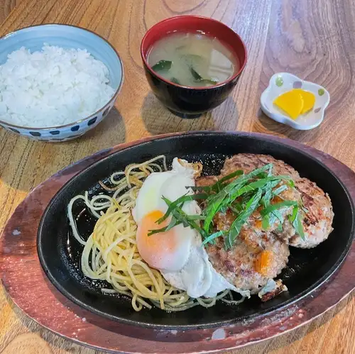 熱盤雞肉漢堡牛排