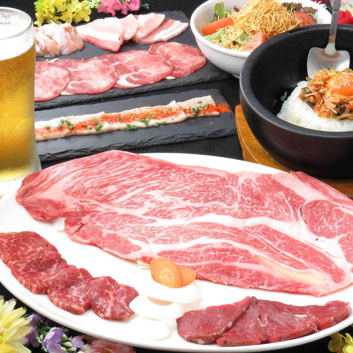 您可以以低廉的價格享用高品質的肉◎提供帶有horigotatsu，榻榻米和桌椅的私人房間！
