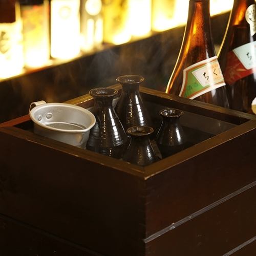 日本酒にこだわる当店は  ～ 日本酒専用 ・ 燗器～でご案内 ♪