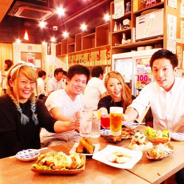 ◆◇◆老若男女で仲良く乾杯◆◇◆当店ではお若い男女からご年配の方まで様々なお客様で御楽しみ頂けます♪最近では焼き鳥とビールで女子会、なんてお客様も多くいらっしゃいます。アットホームな雰囲気は何時間でもくつろいでしまいそうです。
