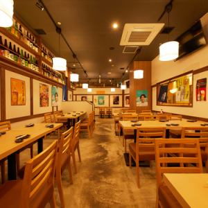 【貸切は最大100名様】会社宴会におすすめの大型テーブル個室やゆったりとした空間が人気です♪人数や、予算、開催時間なお気軽にご相談ください！大切なお客様を迎えての接待やビジネス仲間との会食、お仕事仲間との歓送迎会や忘年会はもちろん、ご家族・親族でのお食事などにもご利用ください。