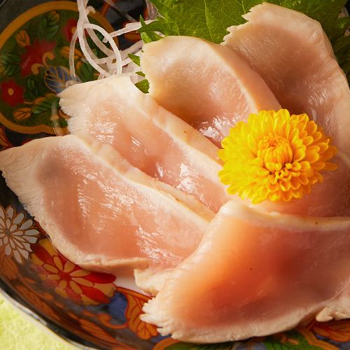 鮮度にこだわった刺しや郷土料理を堪能