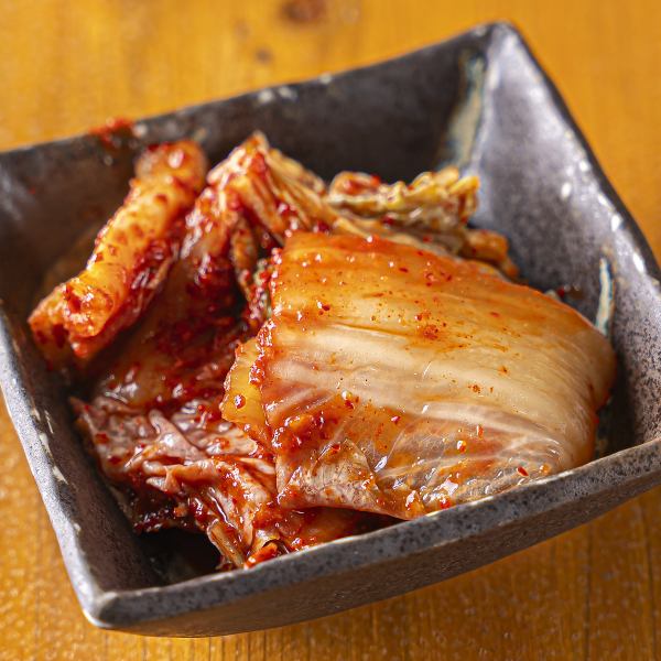 【こだわりの国産野菜で漬け込んだ】キムチ 380円(税込)