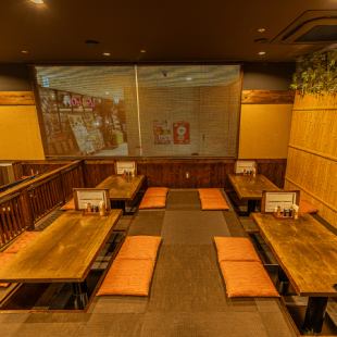 最大40名様までOKのお座敷掘りごたつ。靴を脱いで、ごゆっくりとおくつろぎいただけます。 