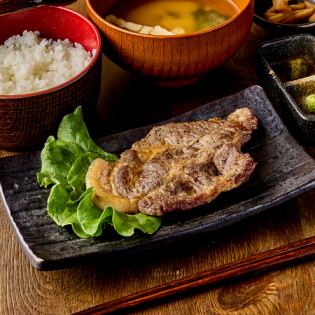 炭火焼肉定食 各種